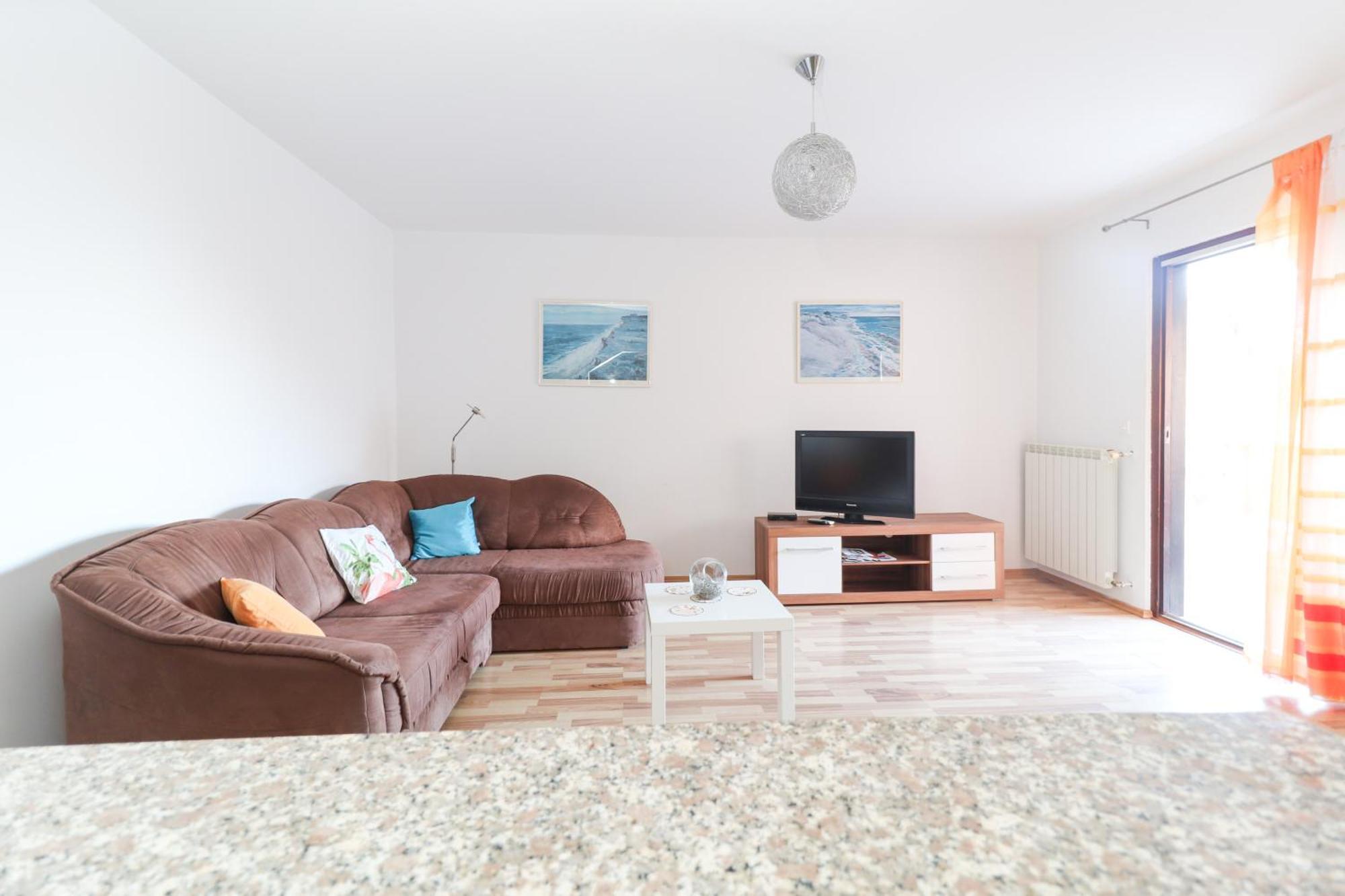 Luka Apartment